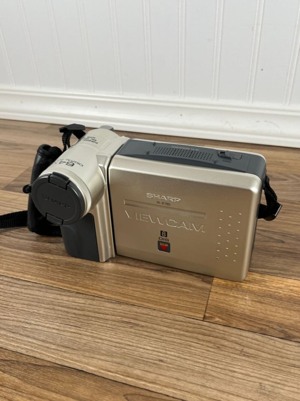 Sharp VL-E785 Viewcam Camcorder Camera & Accessories Tapes TESTED NO BATTERY CHA - Picture 9 of 16